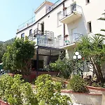 מלון Belvedere צ'פאלו