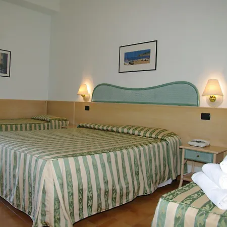 Belvedere Hotel 3*