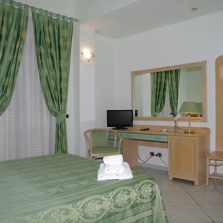 فندق Belvedere 3*