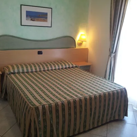 Отель Belvedere Чефалу