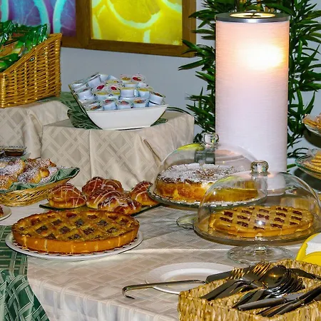 Отель Belvedere Чефалу