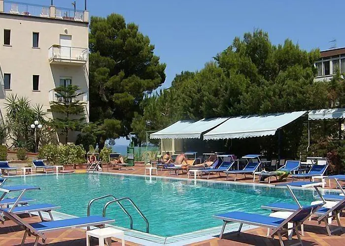 Belvedere Szálloda 3*